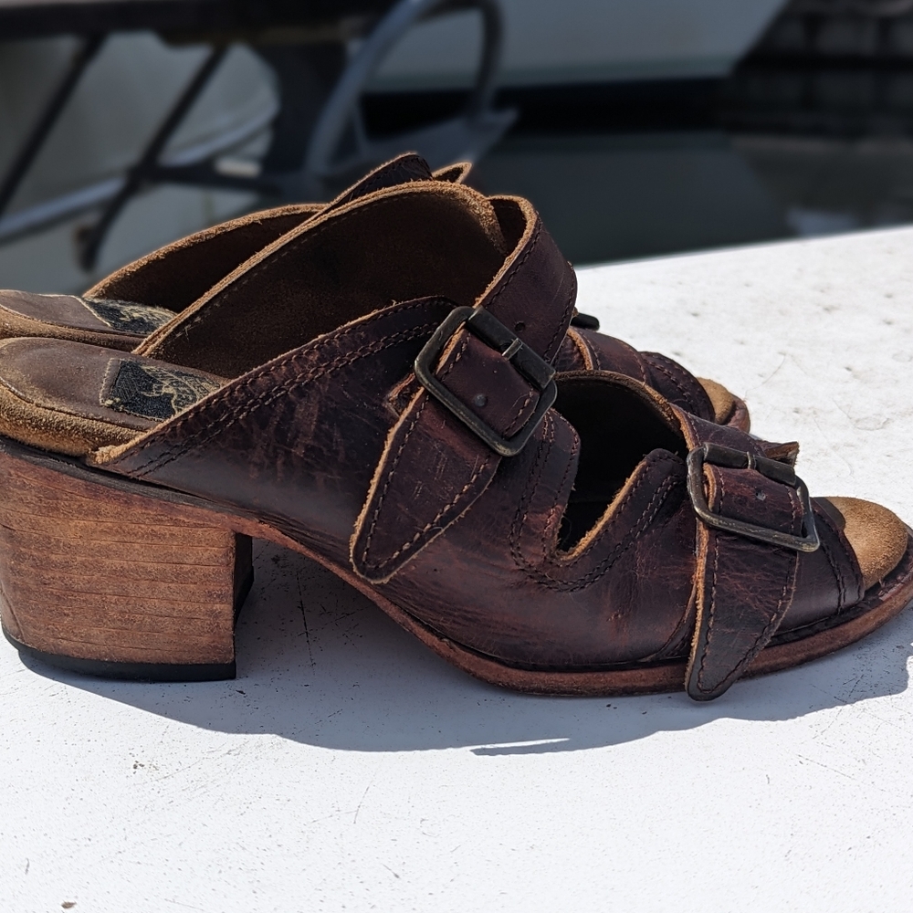 FREEBIRD | Caprice Cognac Brown Distressed Leather Sandals Size 8 - Picture 10 of 15